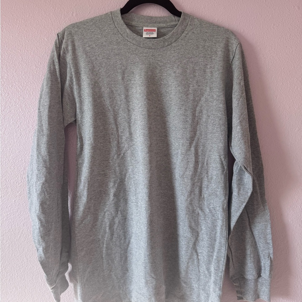 Supreme Hanes T